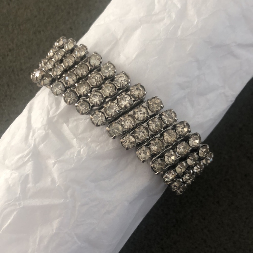 Stretchy Rhinestone Bracelet - Picture 6 of 6
